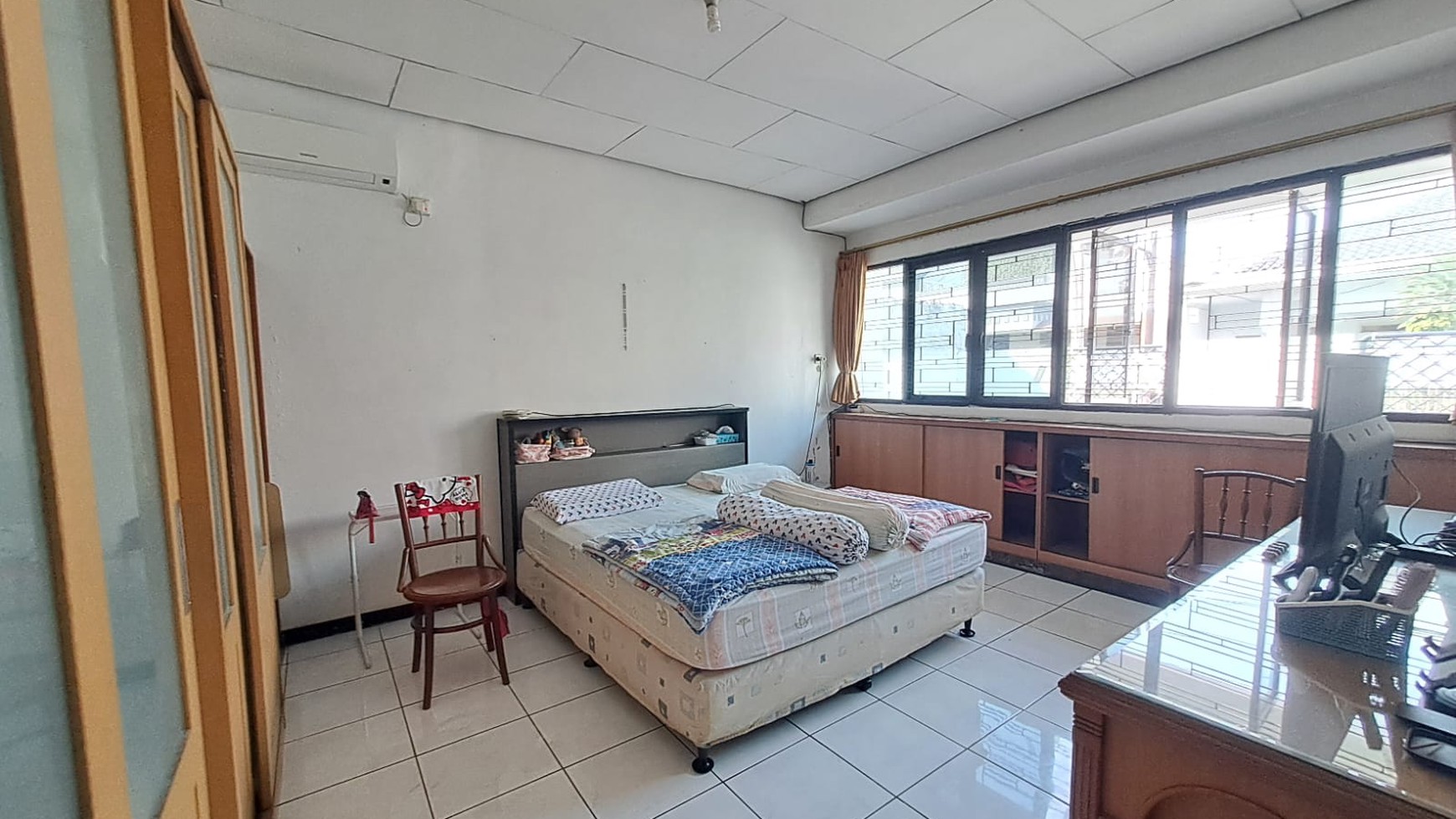 Rumah dengan Ruang Keluarga Lega & Nyaman di Kelapa Gading Timur Jakarta Utara / For Sale : A Spacious and Comfort House in Kelapa Gading Timur