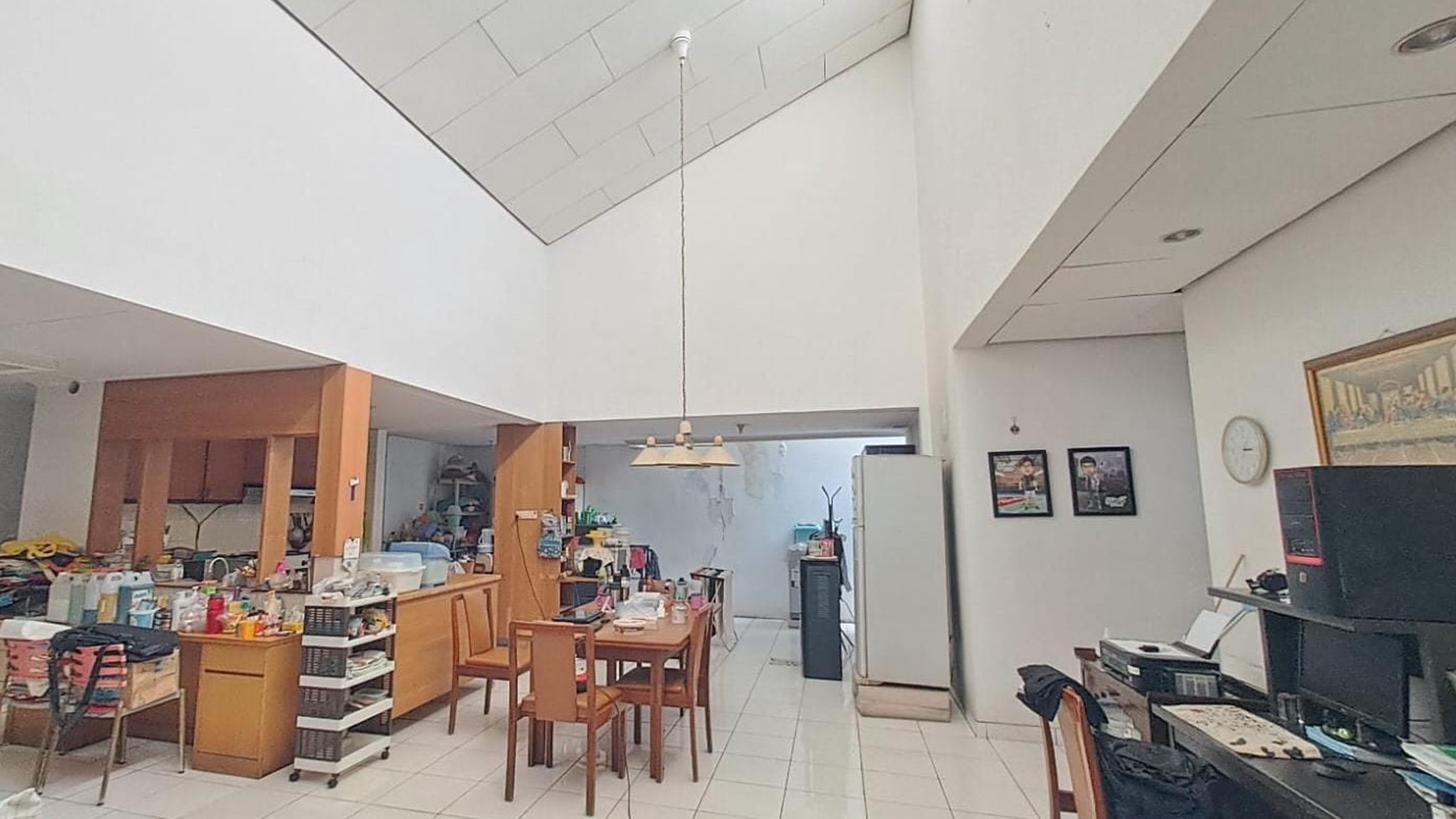 Rumah dengan Ruang Keluarga Lega & Nyaman di Kelapa Gading Timur Jakarta Utara / For Sale : A Spacious and Comfort House in Kelapa Gading Timur