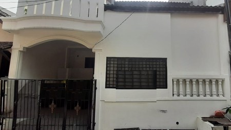 Rumah Minimalis, Cantik, siap huni di Bintaro..