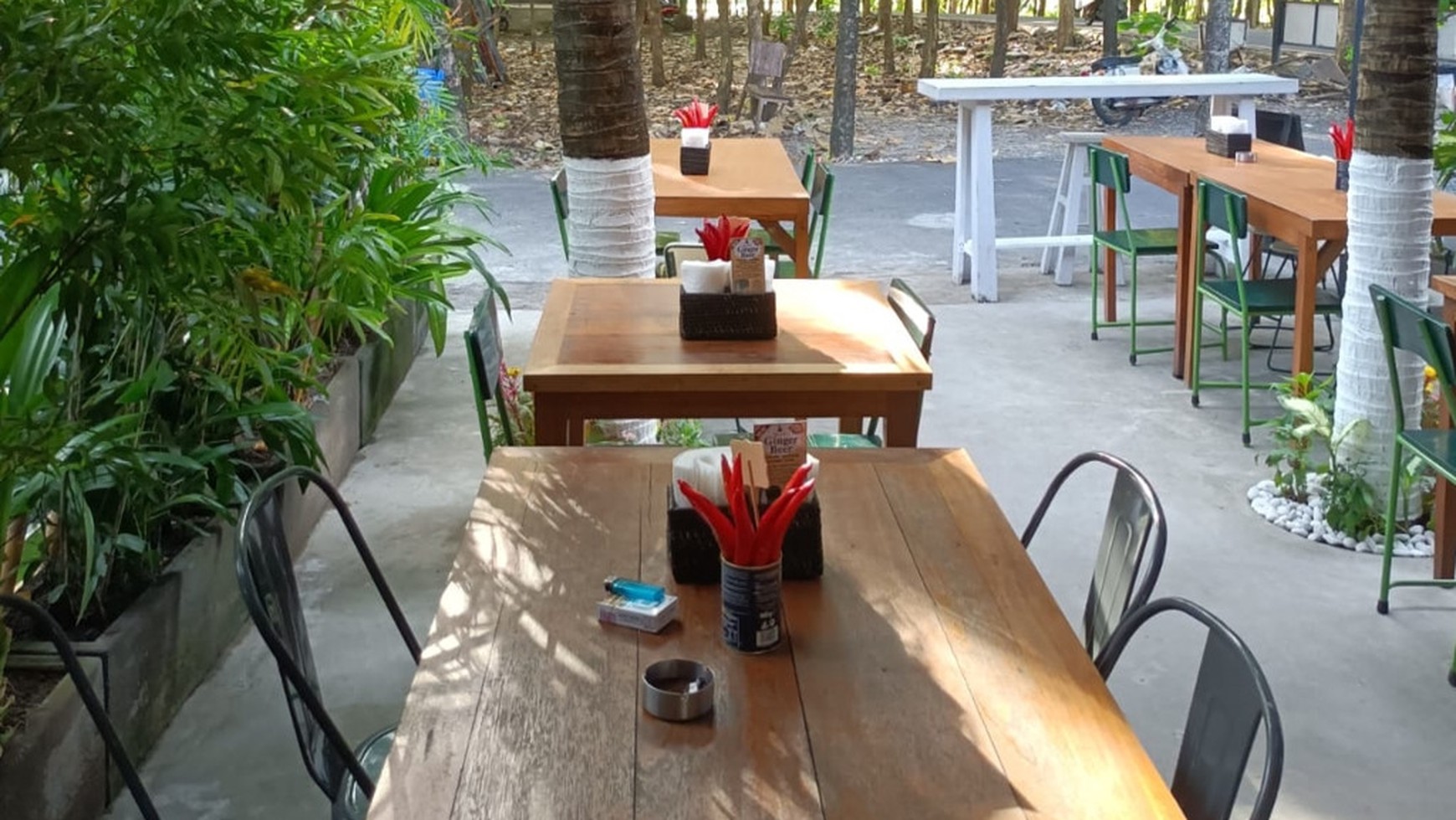 For Sale Leasehold - Italian pizzeria on the shortcut busy main street of Canggu