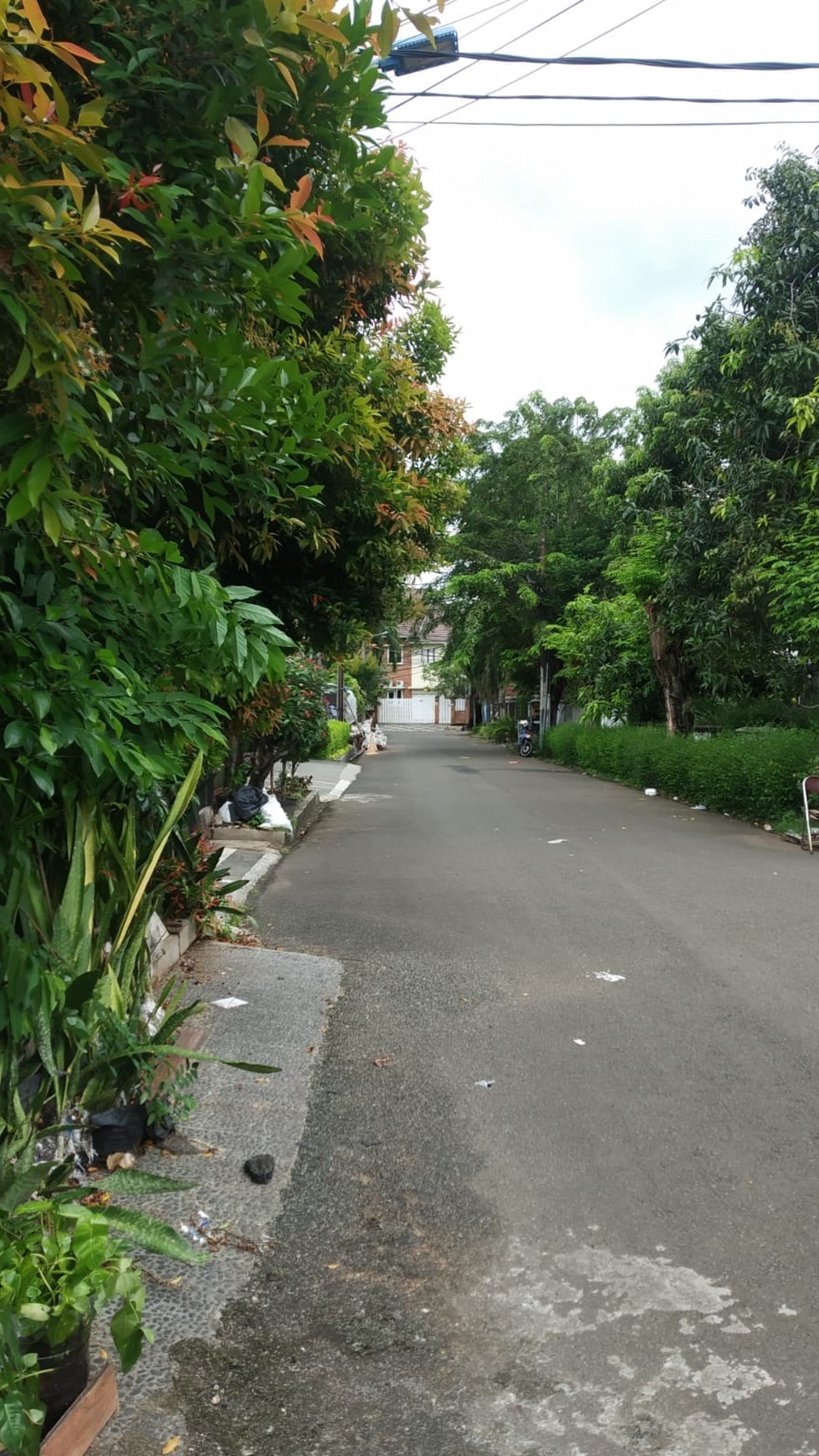 Rumah  2 Lantai Cepat Lokasi di Tomang City Garden Kebon Jeruk #BG