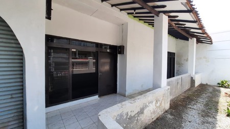 Rumah Asri di jl SAturnus Utara, Margahayu