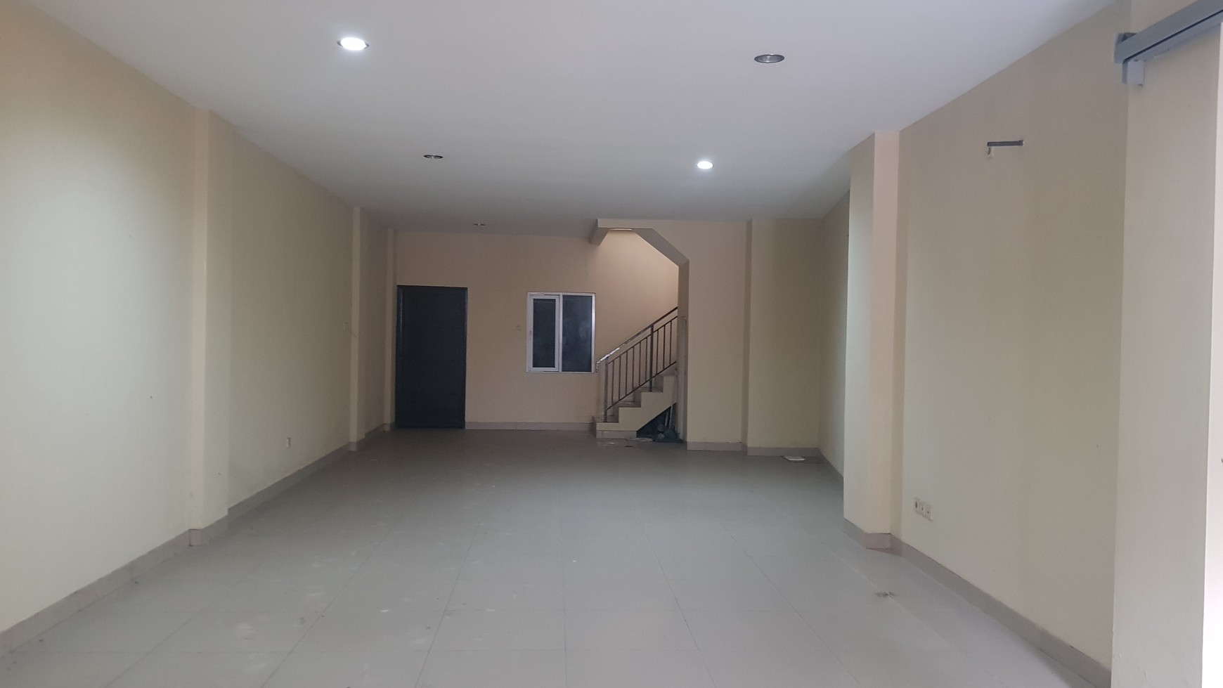 Murah! Ruko 3 Lantai Dekat Gateway Apartemen Cicadas Ahmad Yani