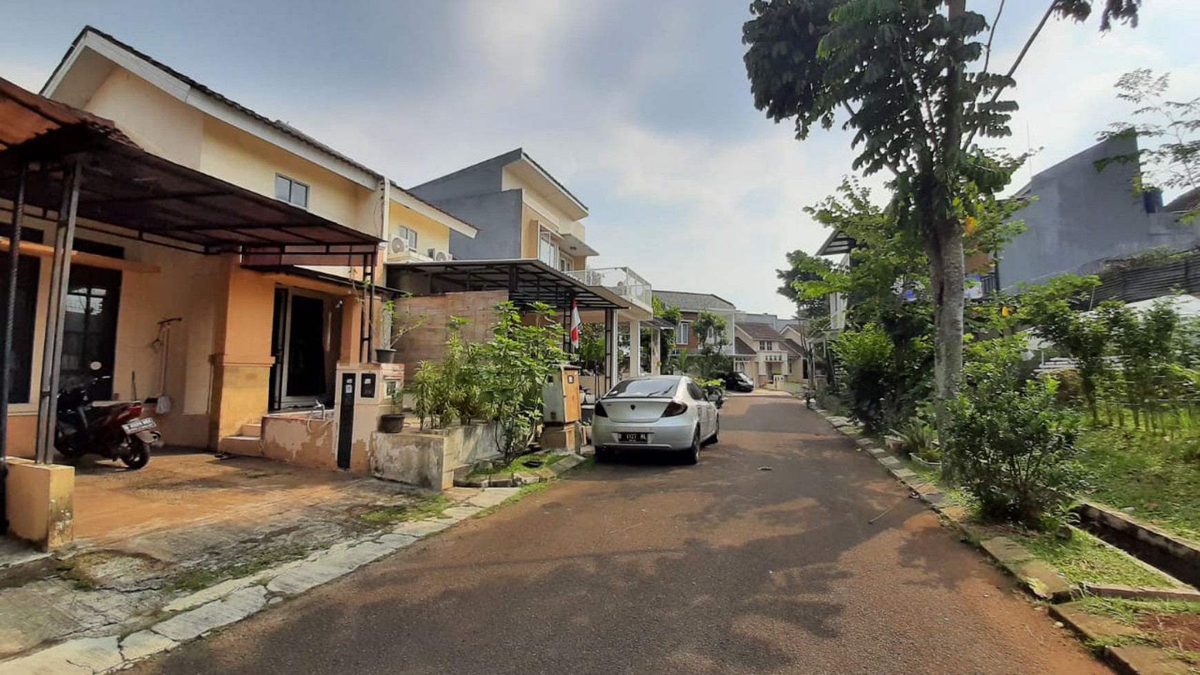 Rumah Bagus Di Althia Park, Graha Raya Bintaro