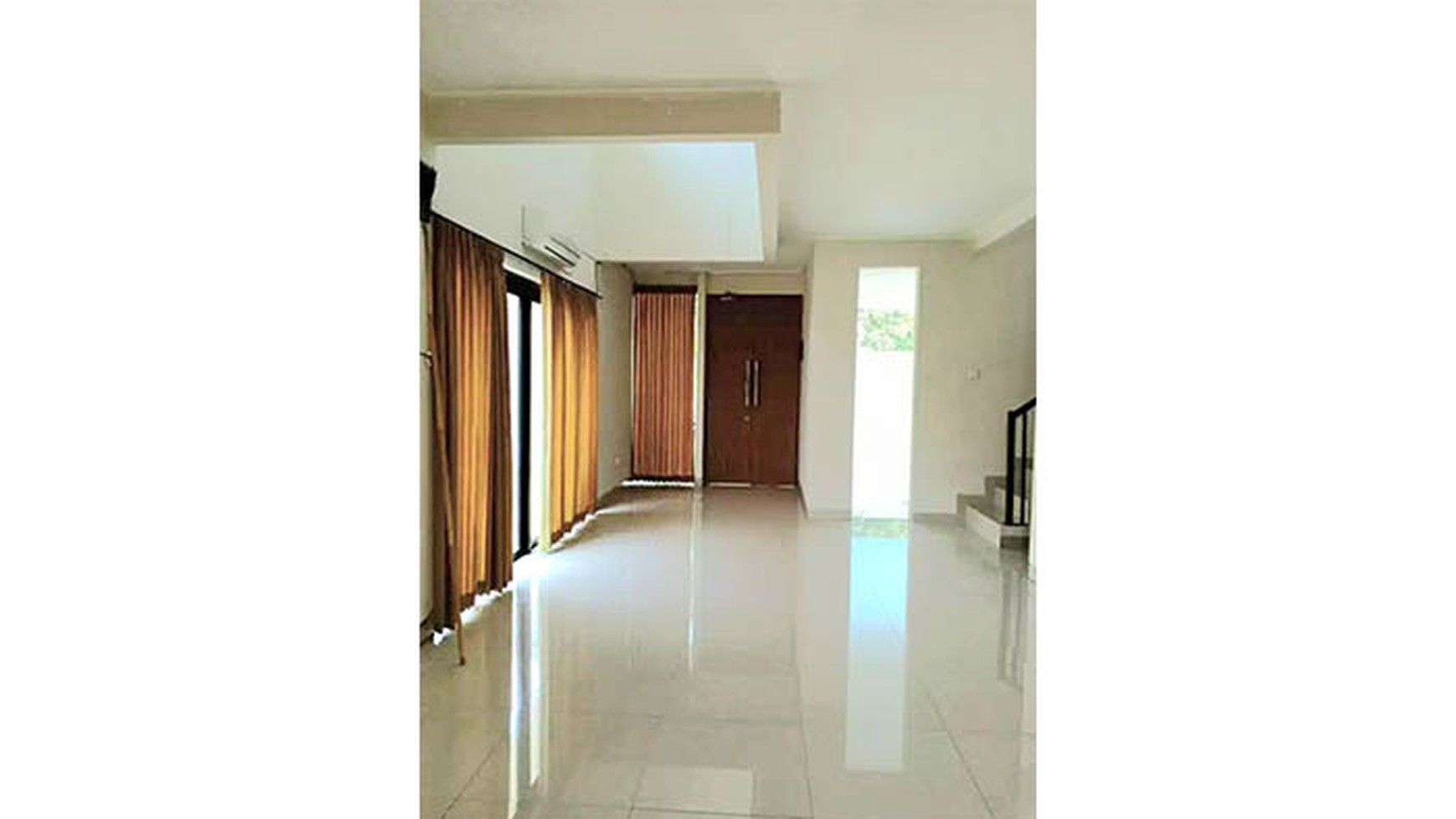 Rumah Jl. Gunung Dempo, Summer Bliss, Lippo Cikarang, Luas 213m2