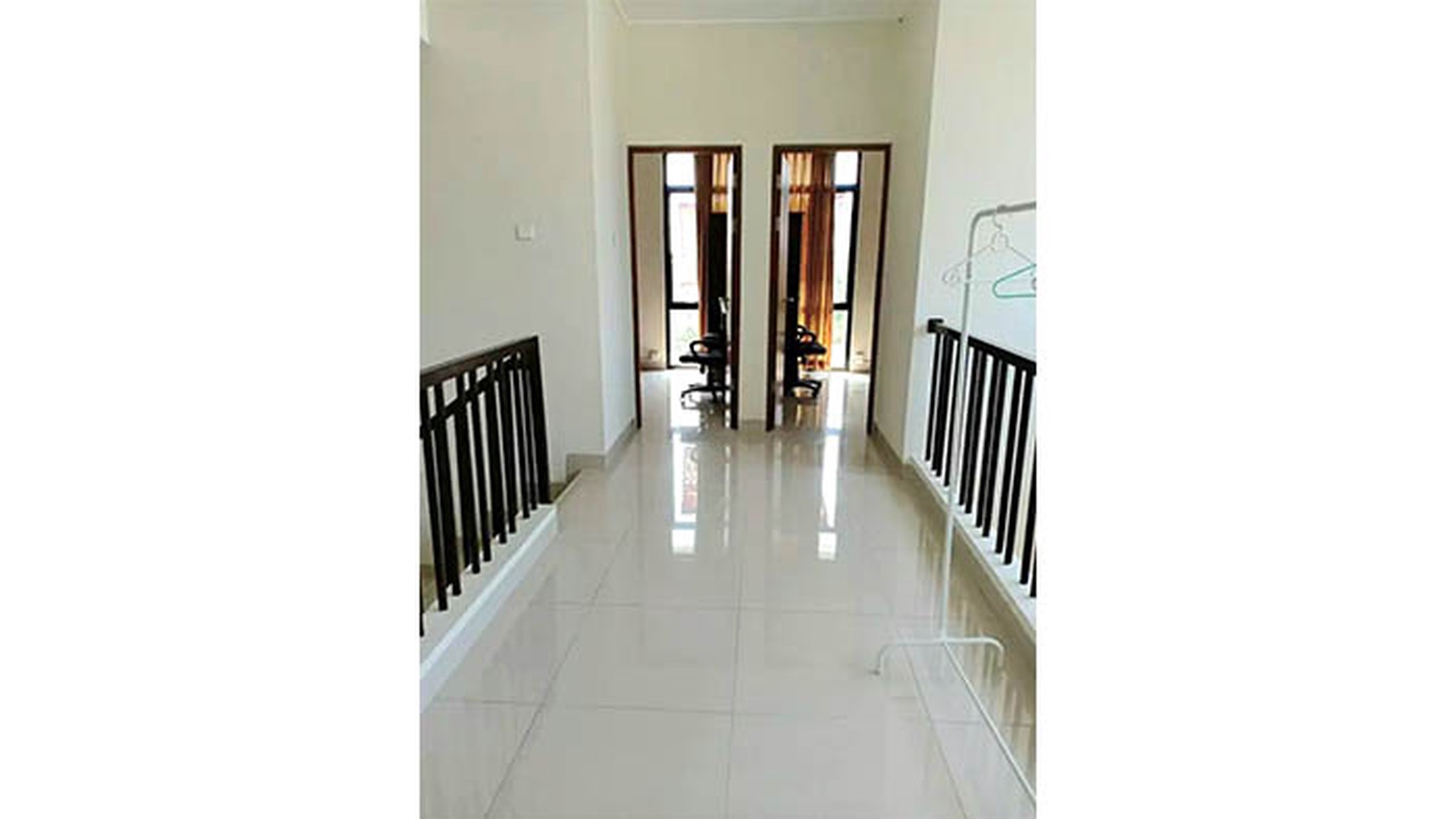 Rumah Jl. Gunung Dempo, Summer Bliss, Lippo Cikarang, Luas 213m2