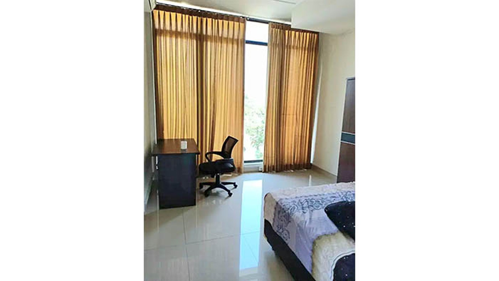 Rumah Jl. Gunung Dempo, Summer Bliss, Lippo Cikarang, Luas 213m2