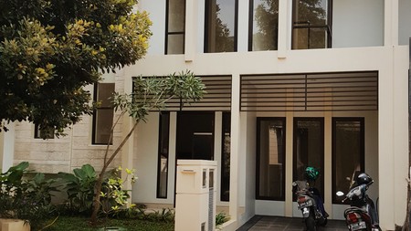 Rumah Bagus Di Cluster Emerald Terrace Bintaro Sektor 9.