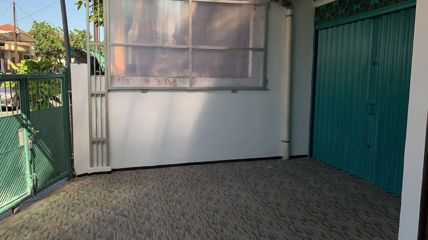 Rumah Semi Furnished Darmo Baru Timur Surabaya