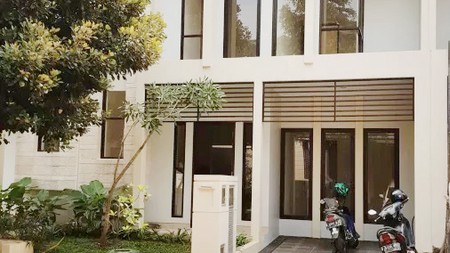 Rumah Bagus Di Emerald Terrace Bintaro Jaya Sektor 9