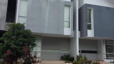 Rumah Dalam cluster,nyaman n aman di Bintaro Jaya 9.