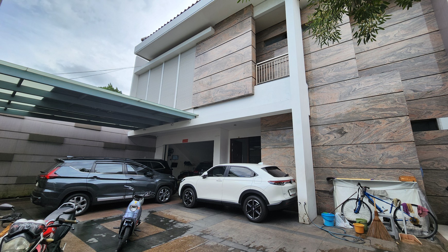 Dijual Rumah Pusat Kota Surabaya