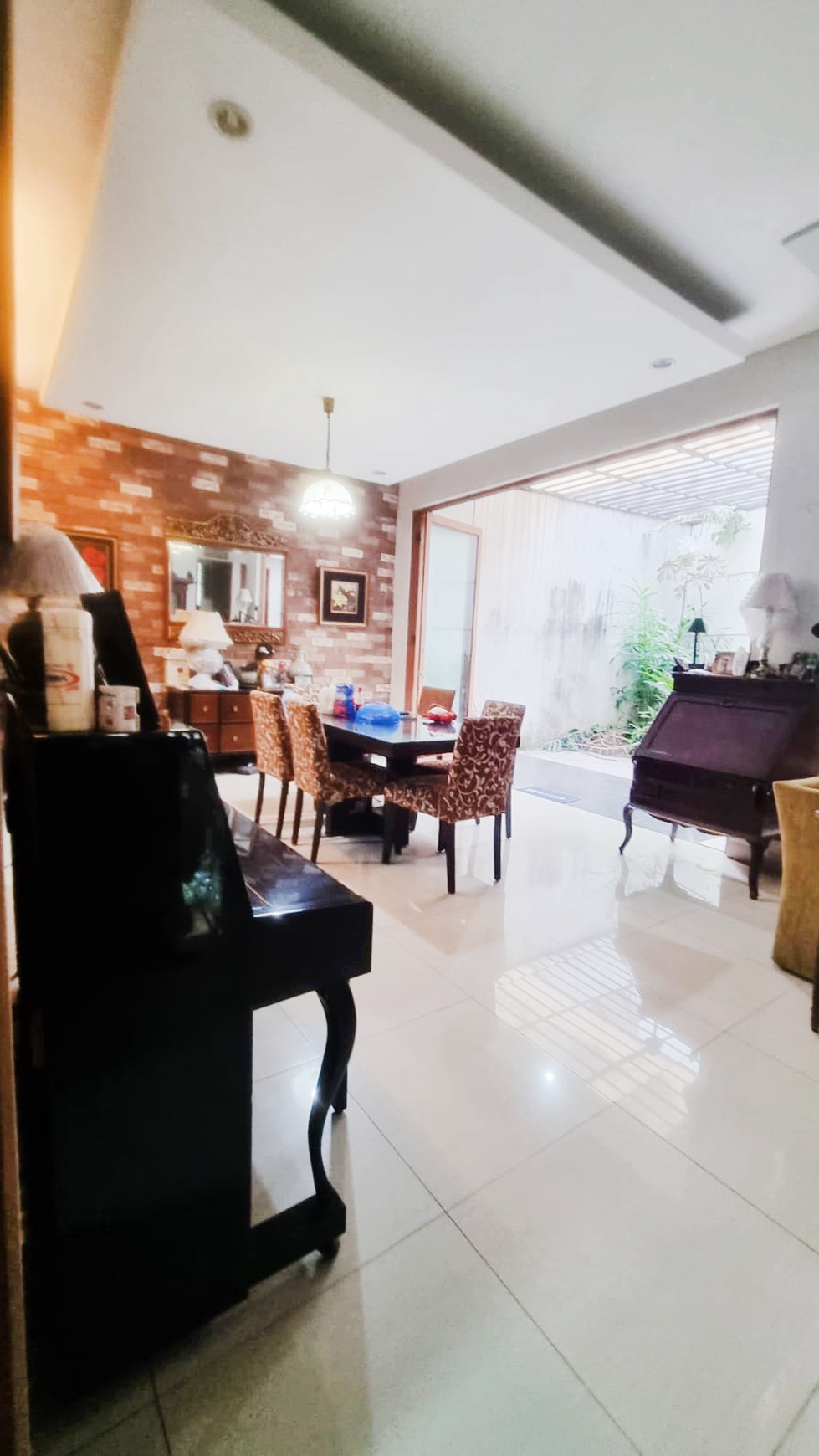 Rumah Bagus Di Emerald View Bintaro Jaya Sektor 9