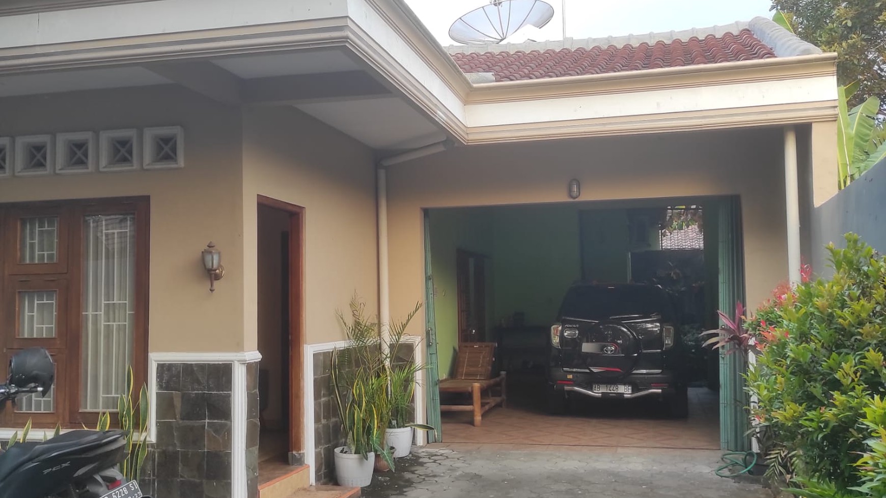 Rumah Tinggal 4 Kamar Cocok Untuk Keluarga Besar Lokasi Mlati Sleman 