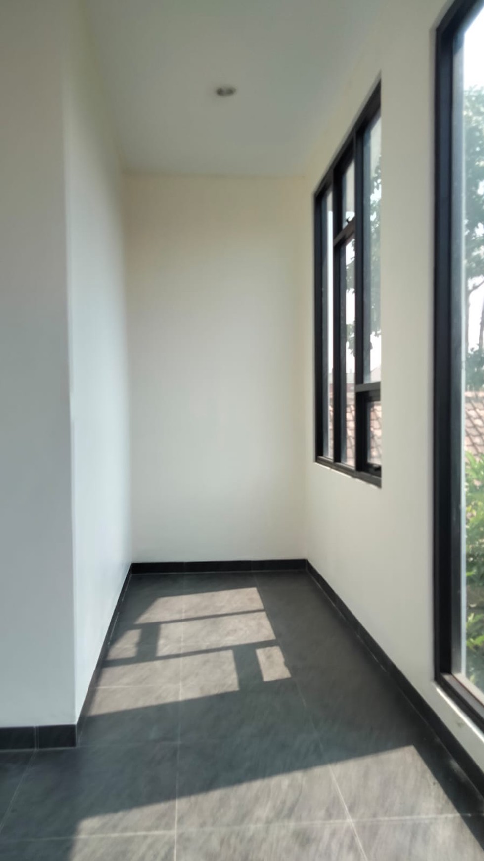 Rumah Cocok Untuk Kost/Kantor Lokasi Strategis Di Maguwoharjo 