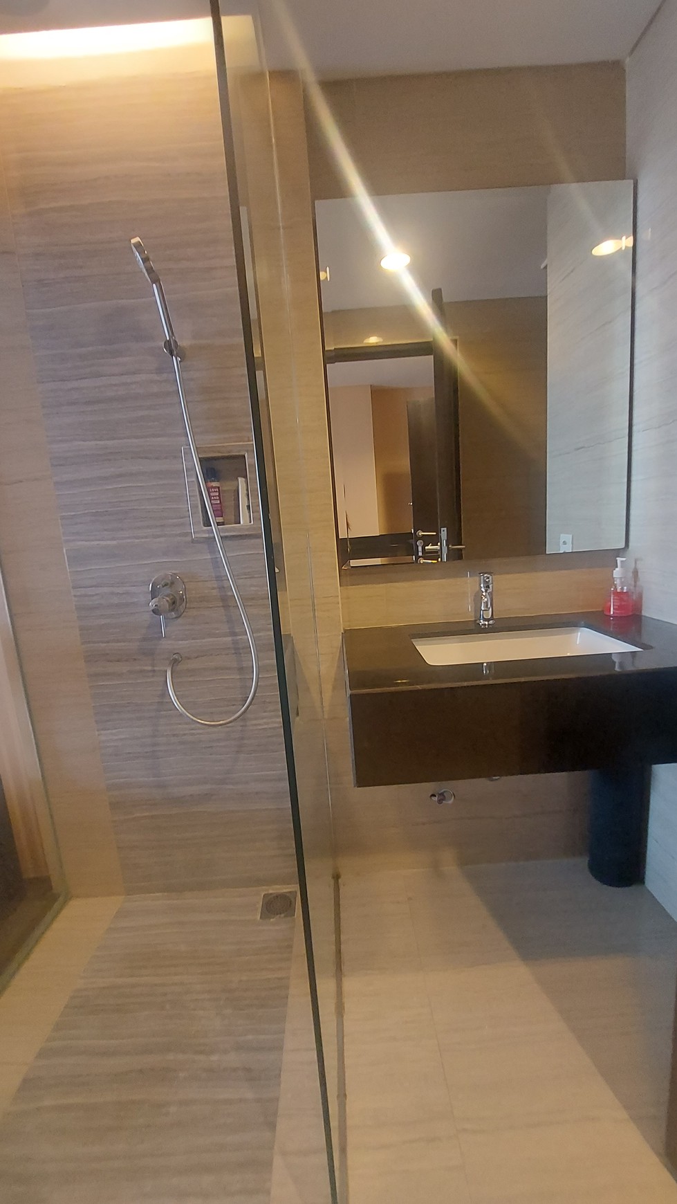 For sale Jual cepat apartemen Bellevue Radio Dalam