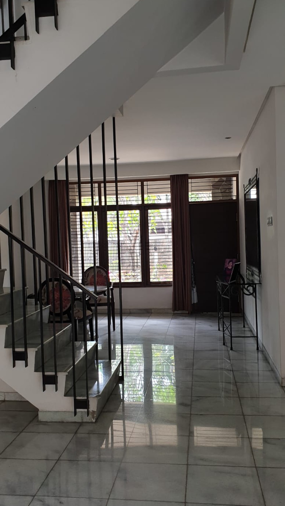 Rumah Bagus, Asri dan Furnished lokasi strategis di Bintaro Sektor 7