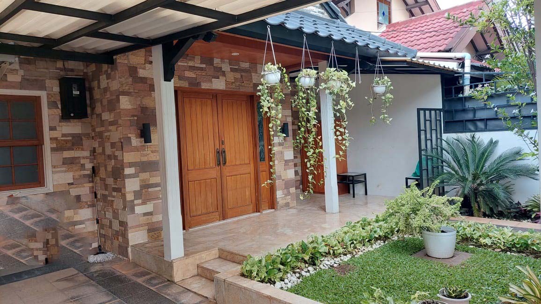 Rumah Semi Furnished Siap Huni dengan Lingkungan Asri dekat STAN Bintaro