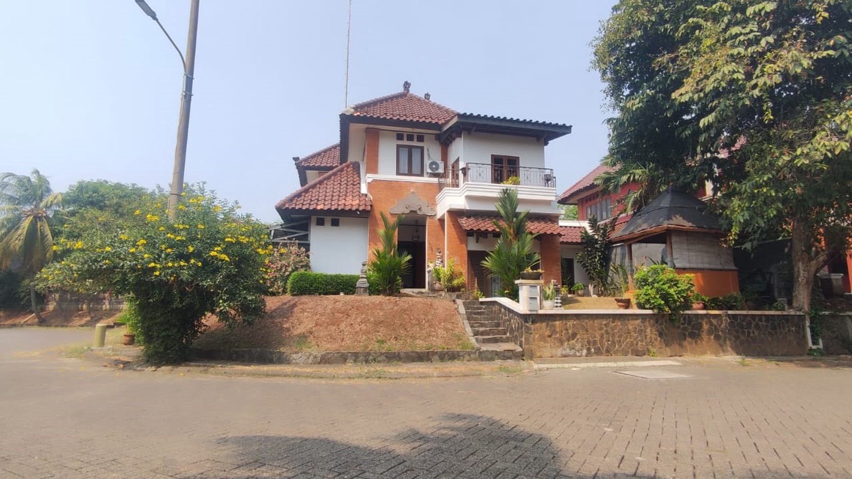 Rumah Asri, Lingkungan aman dan Nyaman di Cireunde