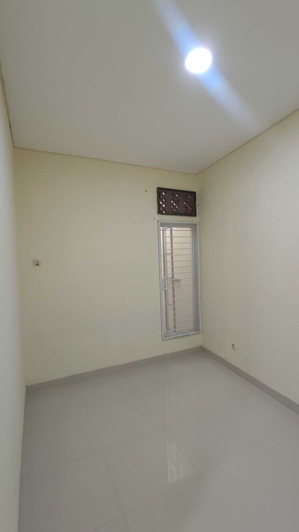 Termurah. Rumah minimalis modern Akasia Serenity, Bintaro