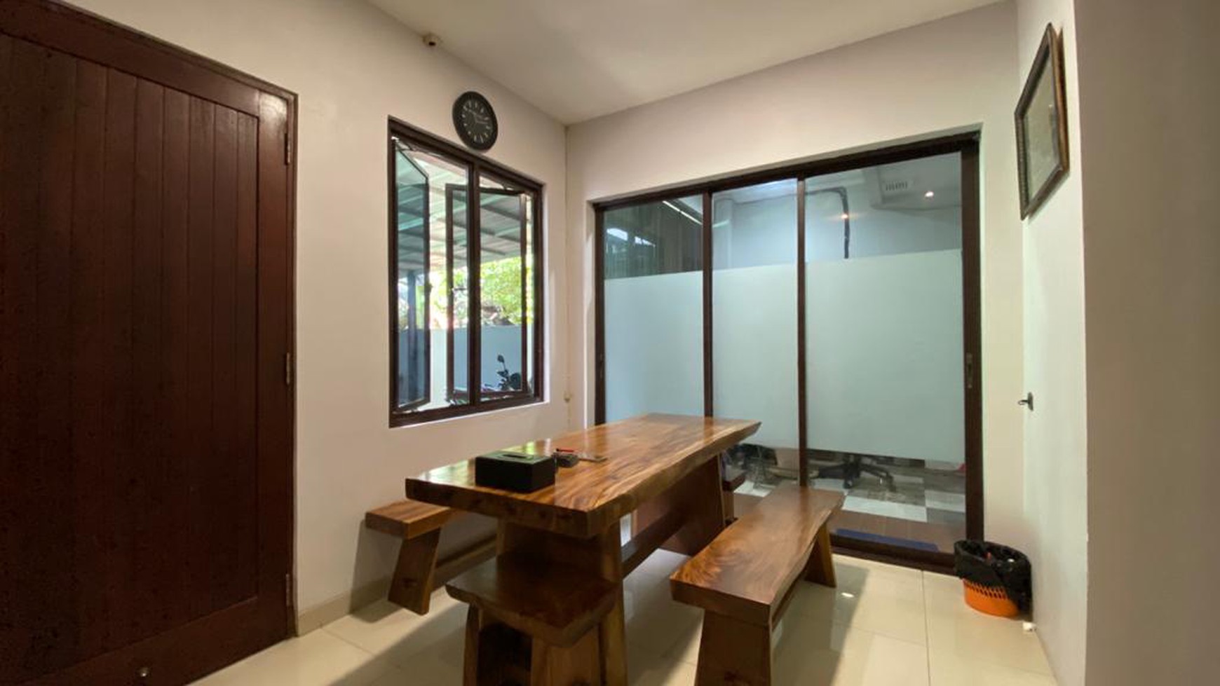 Dijual Rumah + kost an 3 Lantai di Jl. Intan, Cilandak