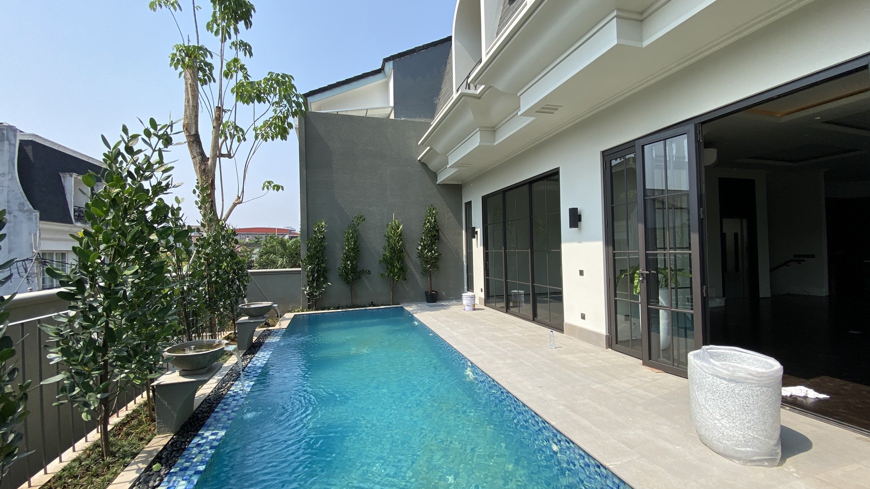 Brand new modern American classic house at senopati area