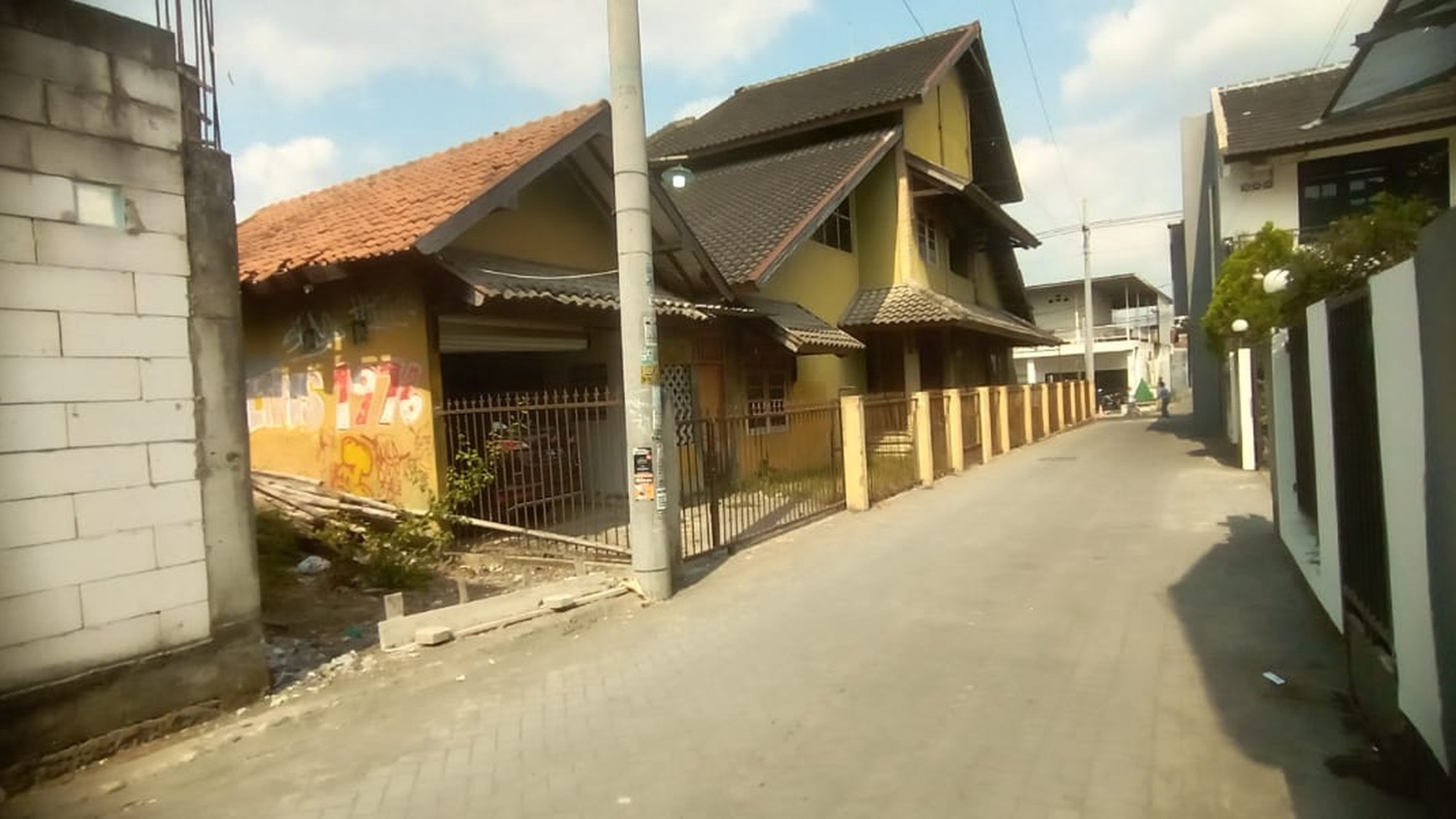 Rumah Tinggal 2 Lantai Lokasi Strategis Nologaten Depok Sleman 