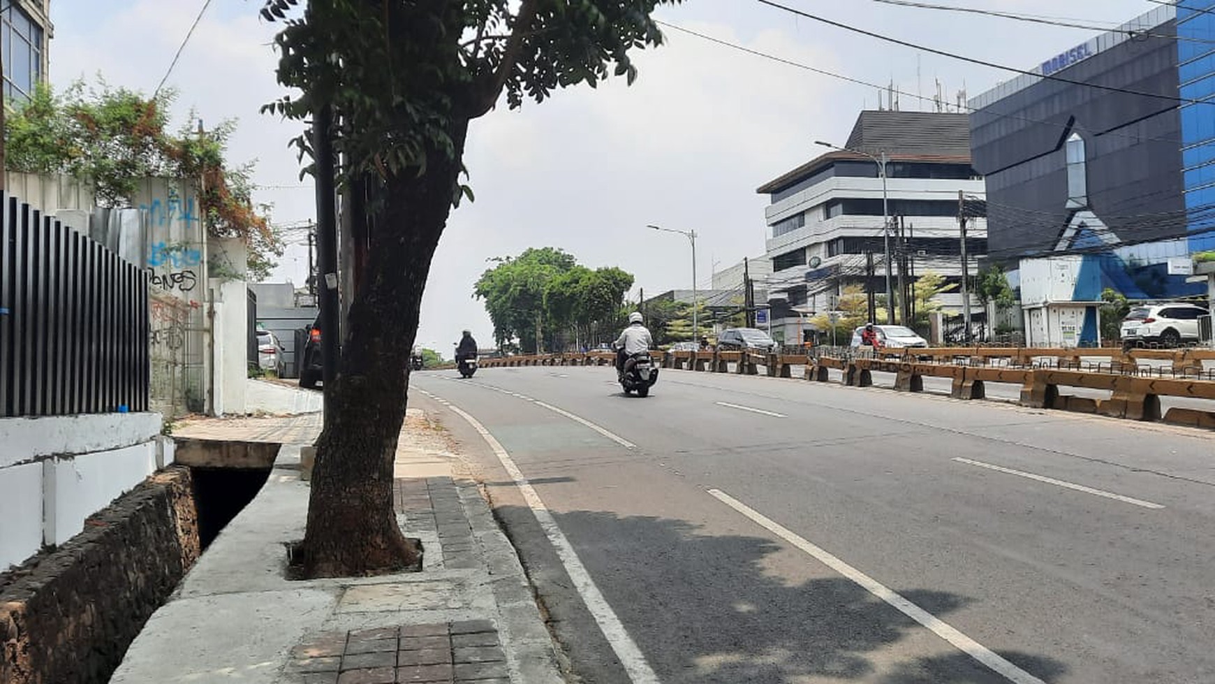 Kavling siap bangun, daerah commersil, Lokasi strategis di Jakarta Selatan.