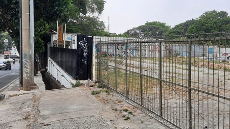 Kavling siap bangun, daerah commersil, Lokasi strategis di Jakarta Selatan..