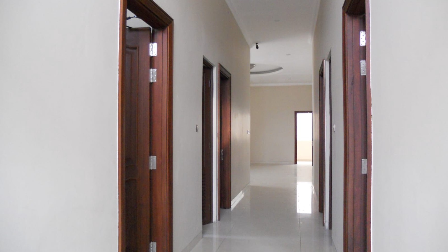 Rumah Mewah di Kawasan BSD City Provence Parland Serpong Tangerang Banten, Ada Basement Luas, Siap Huni