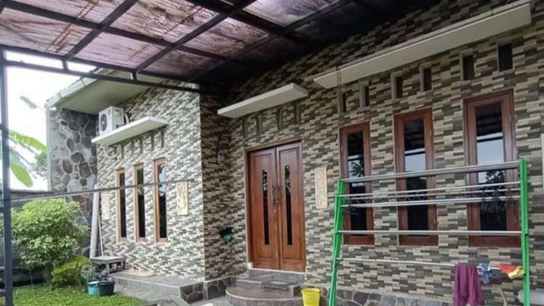 Rumah Furnished Dengan Nuansa Alam Pegunungan di Bogor