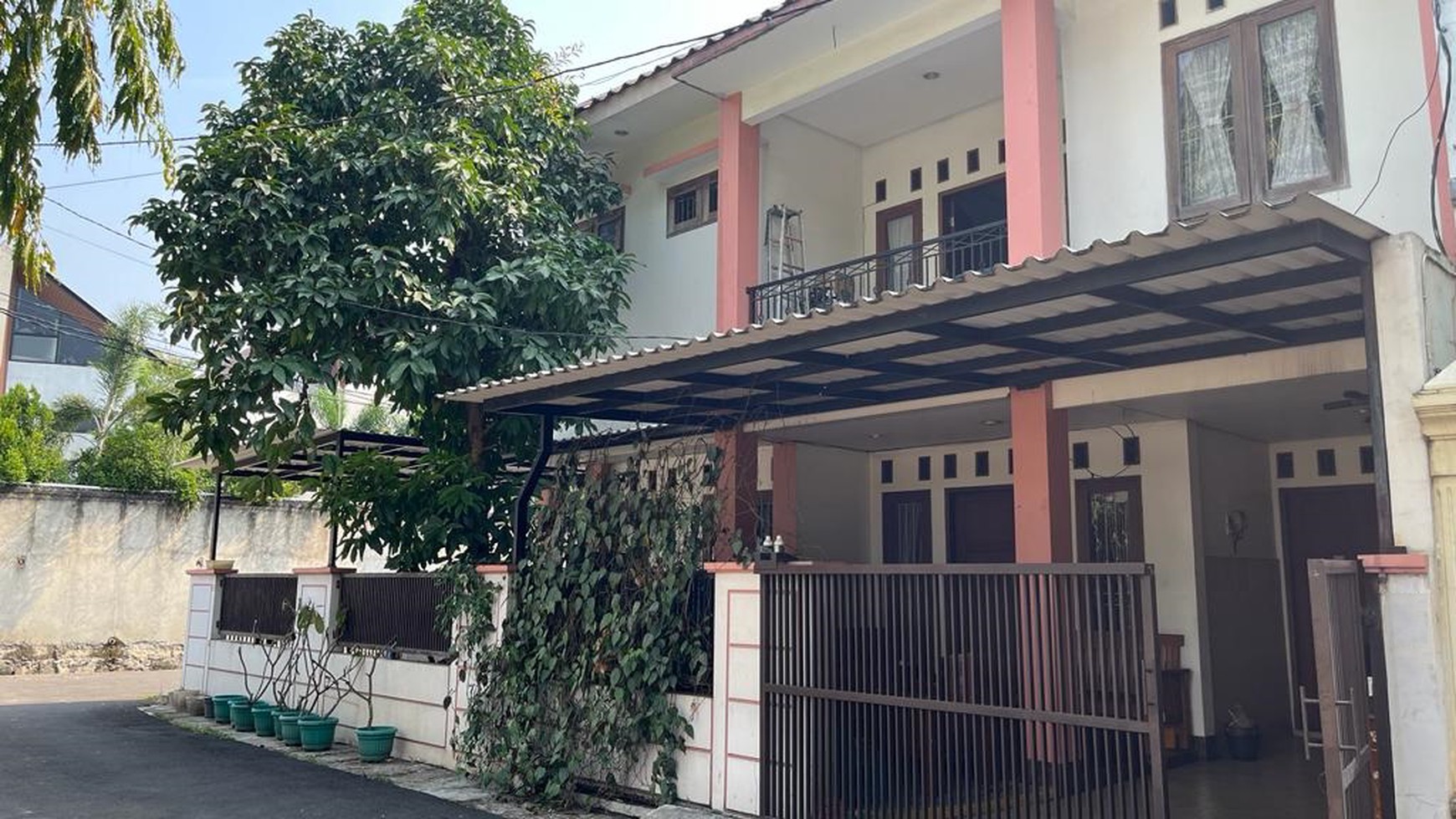 Rumah Hook 2 Lantai Bagus Dalam Perumahan di Ciputat Timur