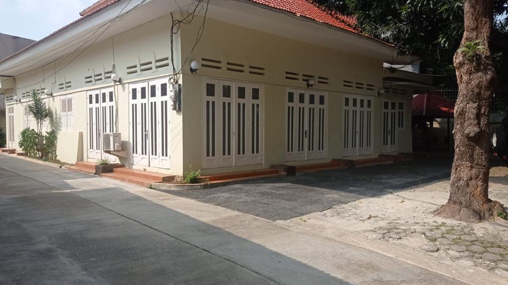 Rumah di Guntur; Setiabudi; Jakarta selatan