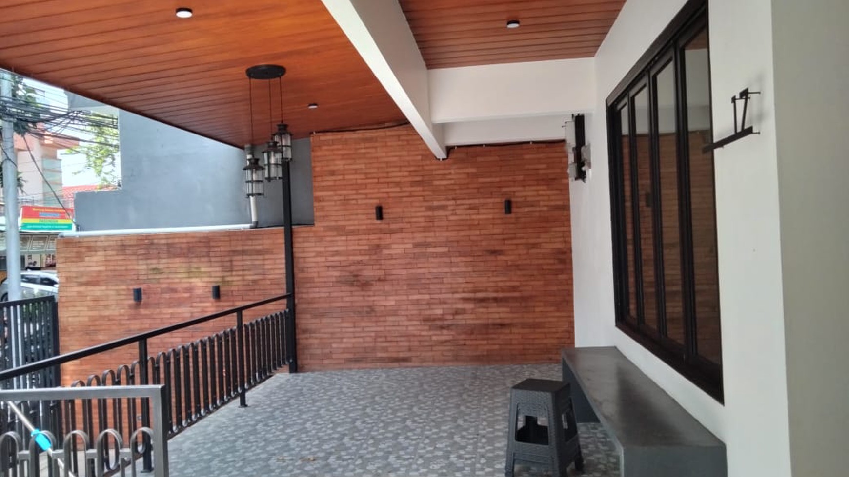 Rumah baru Renov di Jl Setiabudi Jaksel