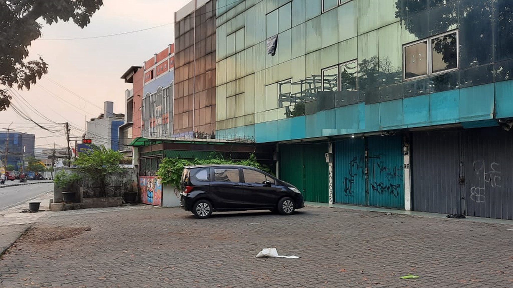 Ruko bagus, lokasi strategis di Jakarta Selatan..