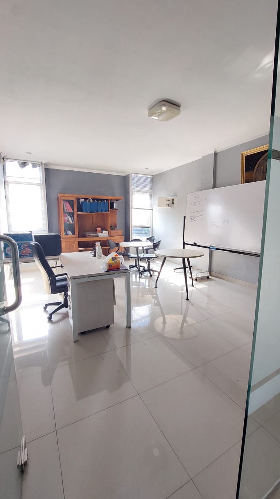 Ruko dalam komplek,cocok untuk usaha di Villa Bintaro Regency