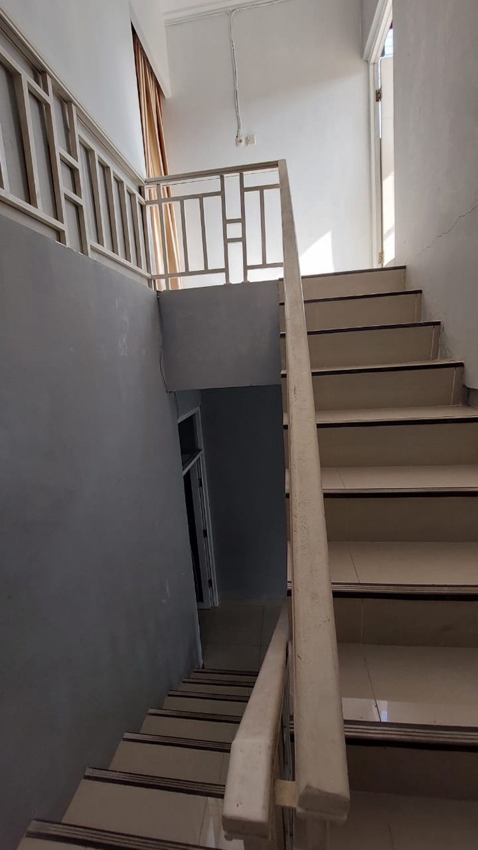 Ruko dalam komplek,cocok untuk usaha di Villa Bintaro Regency