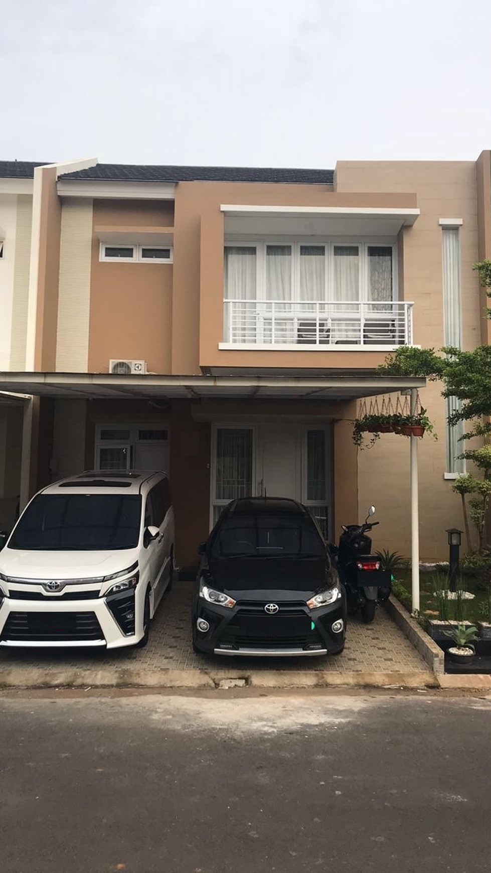 Rumah Manis Diarea Cluster Diarea Paradise Resort Sarua Ciputat Jual Cepat