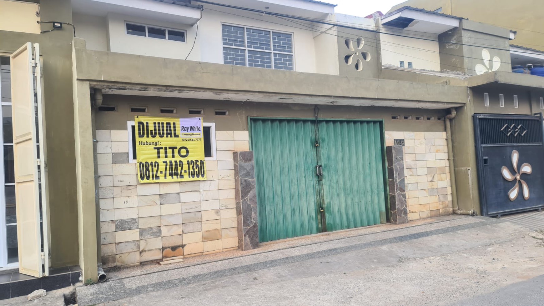 Rumah Cluster one gate system