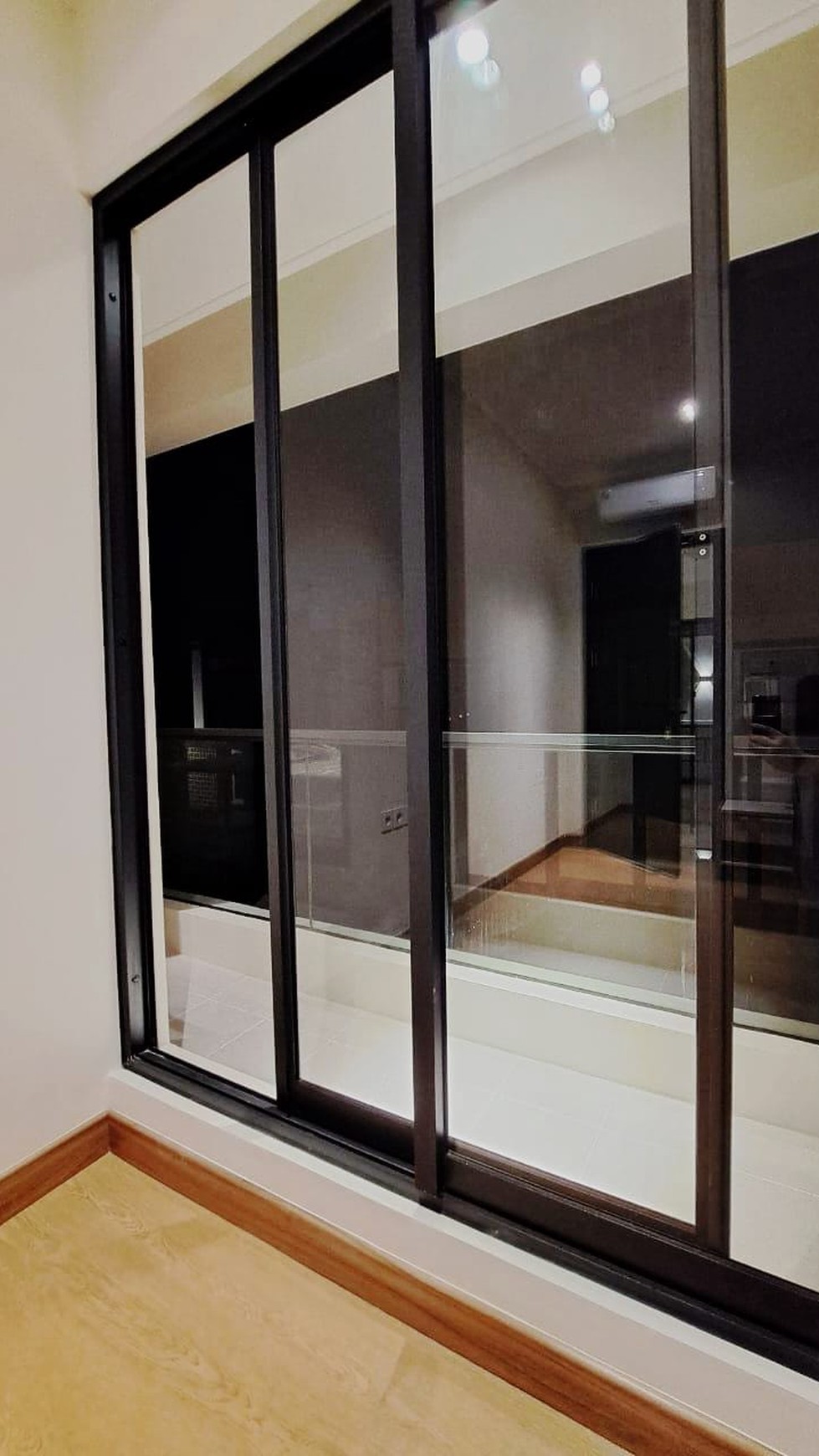 Flash Sale. Rumah mewah Cluster Carson, Gadung Serpong
