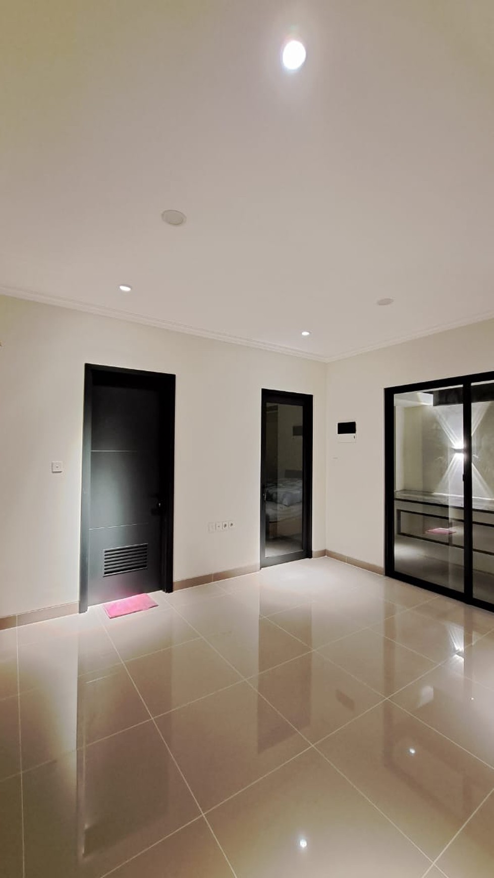 Flash Sale. Rumah mewah Cluster Carson, Gadung Serpong