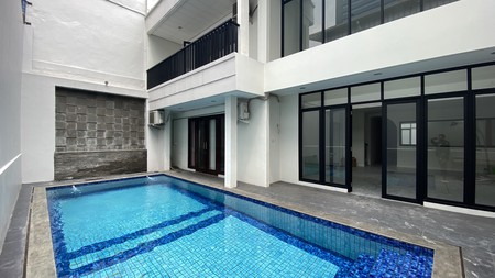 Beautiful and modern house at mega kuningan area