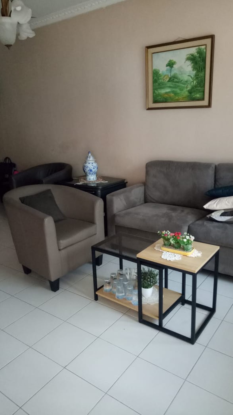 Rumah minimalis siap huni di bintaro