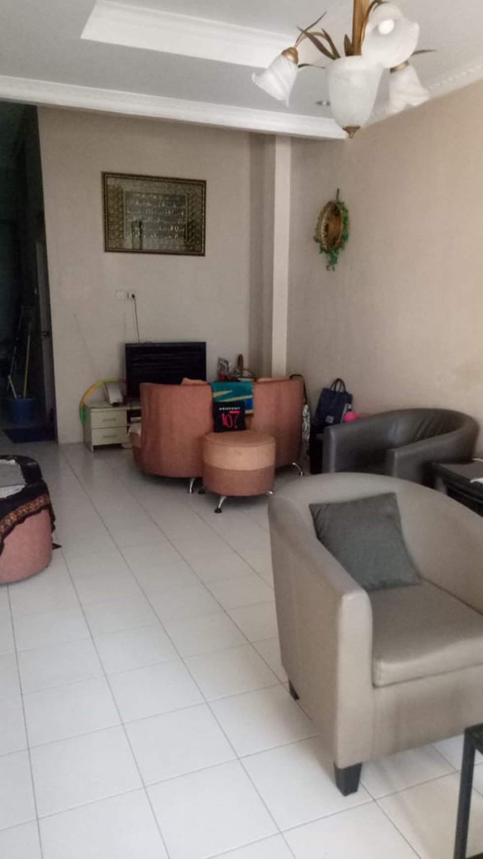 Rumah minimalis siap huni di bintaro