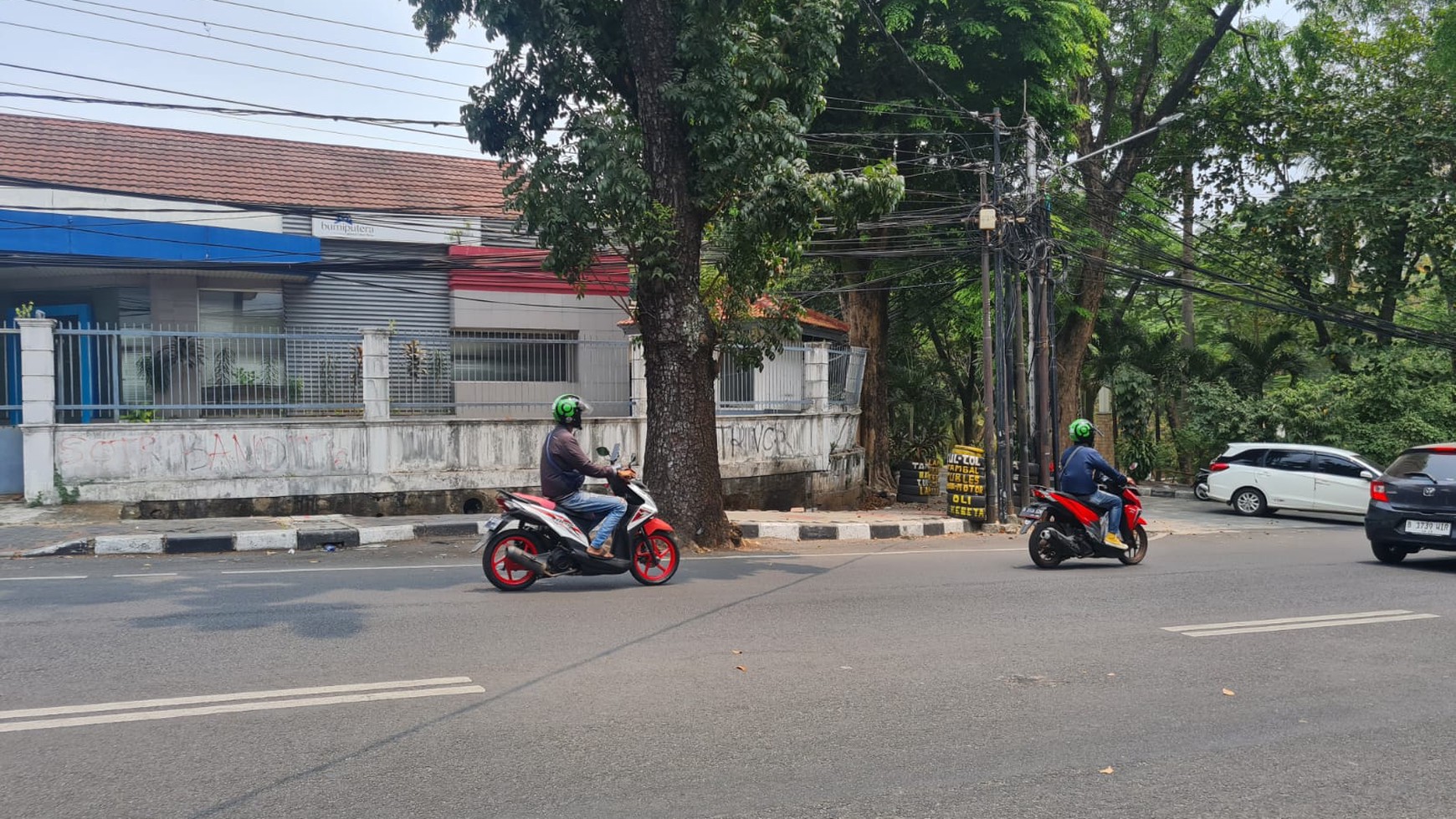 Gedung Ex Kantor di Gandaria 