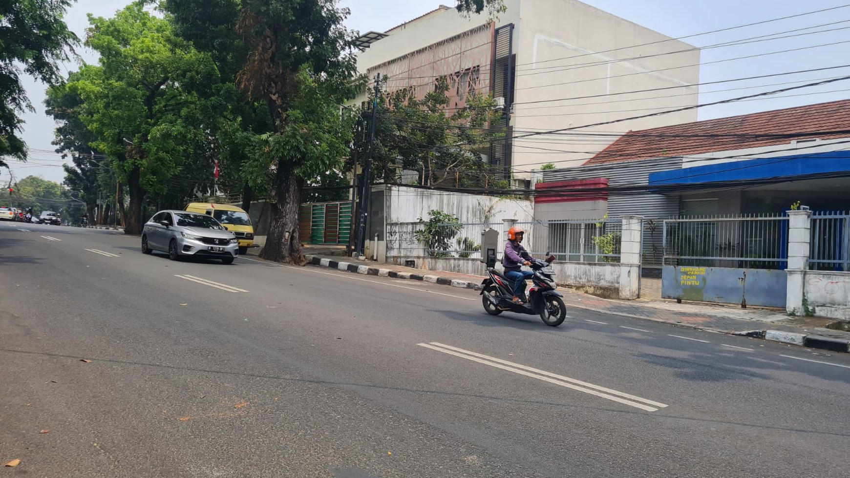 Gedung Ex Kantor di Gandaria 