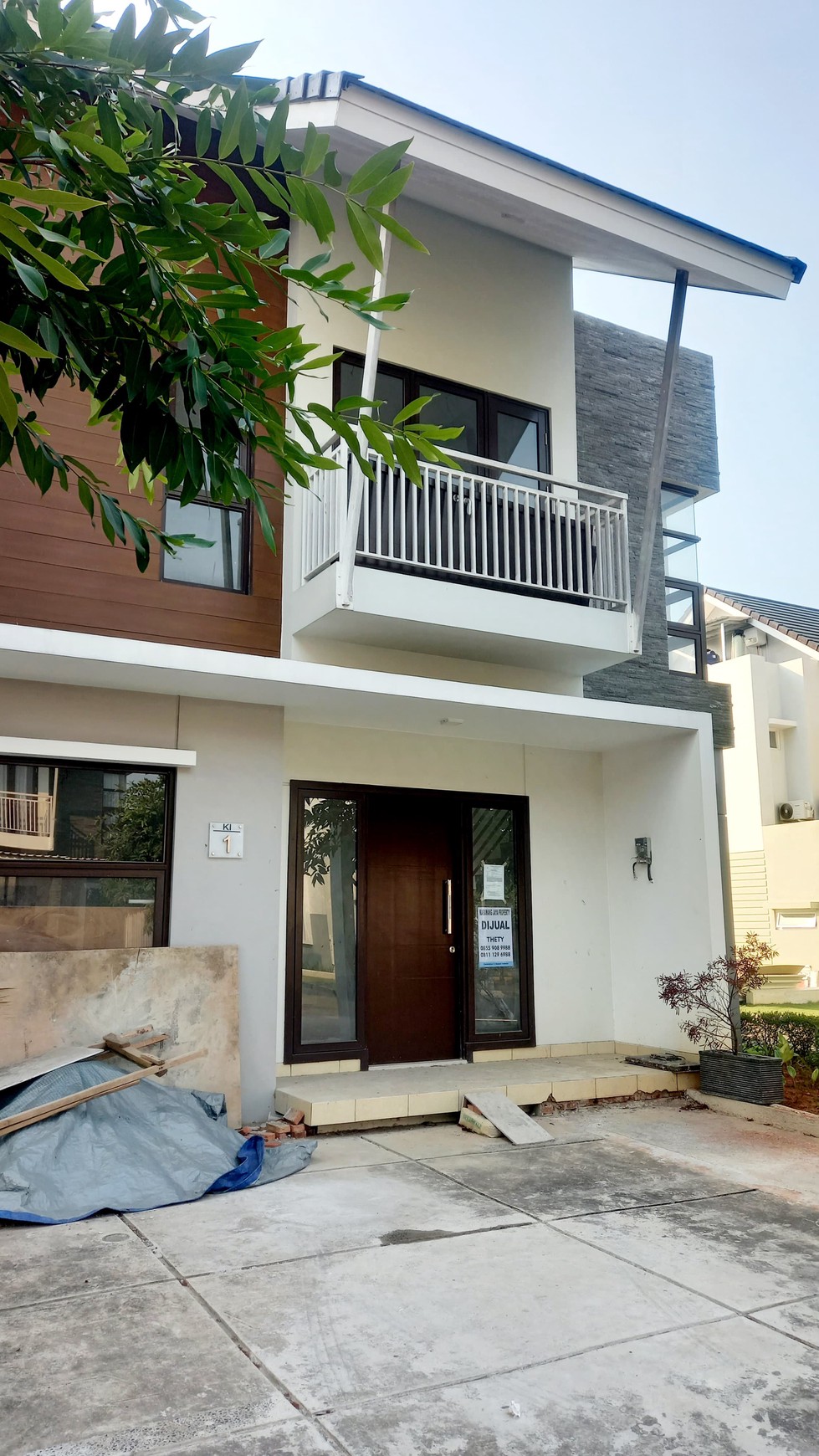 Rumah  lokasi strategis di sumarrecon karawang 