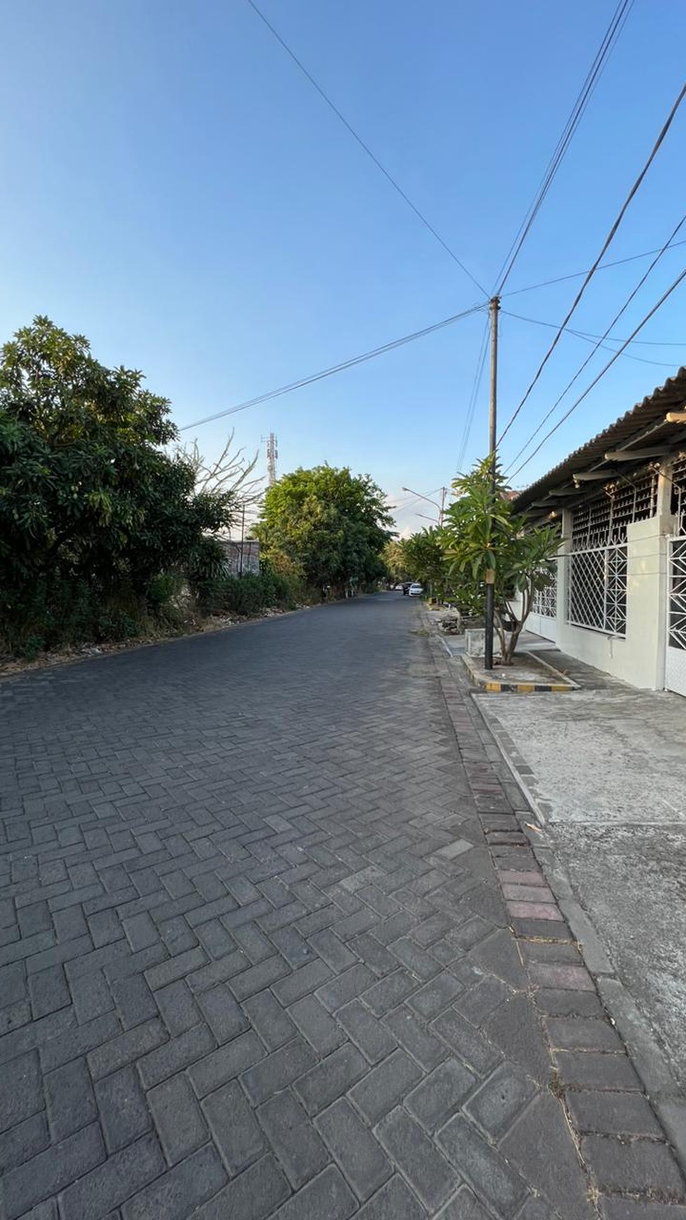 Rumah Darmo Harapan - area Darmo Permai - Surabaya Barat - TerMURAH - LUAS