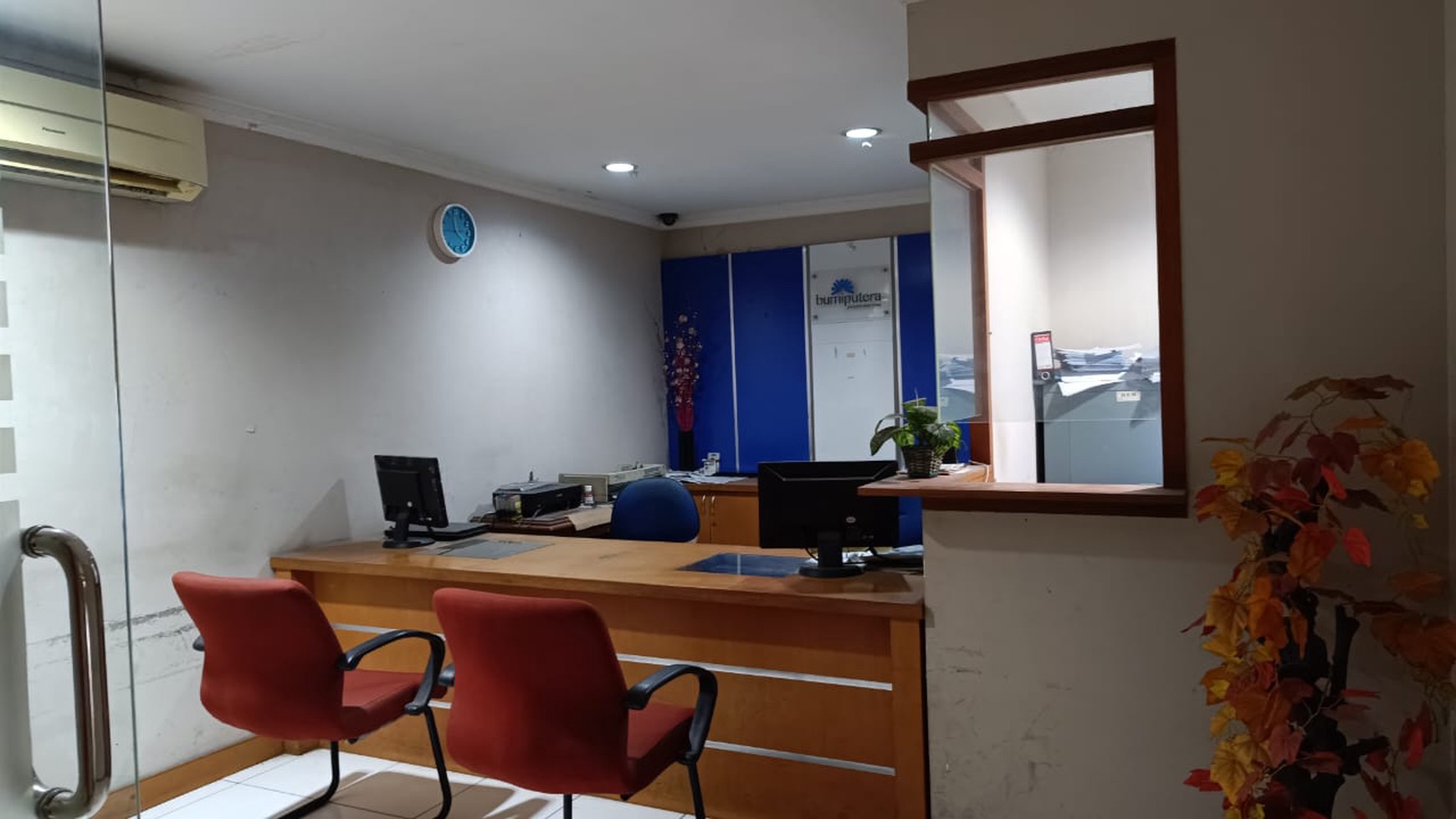 Dijual Murah Gedung di Raya Letjend Suprapto Wadung Asri Sidoarjo Cocok untuk Kantor, Bank, atau Logistik