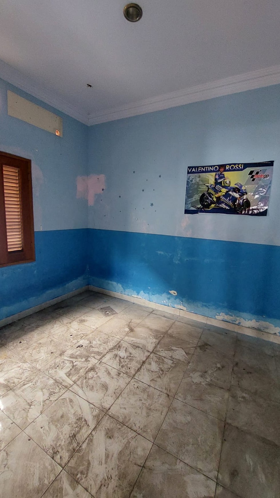 Rumah 2 Lantai Siap Renovasi Lokasi Perum Tirtasani Gamping Sleman 